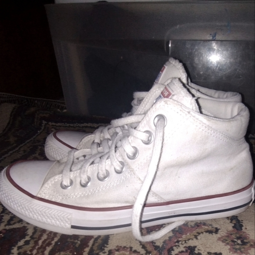 Converse - Picture 3 of 4